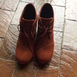 Toms wedge booties